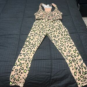 Fabletics Power Hold Sports Bra and leggings